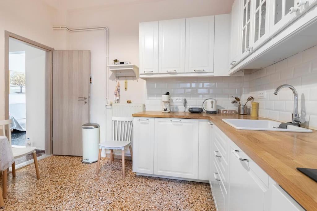 Vintage Charm Apt Near Centre Heraklion  Exterior photo